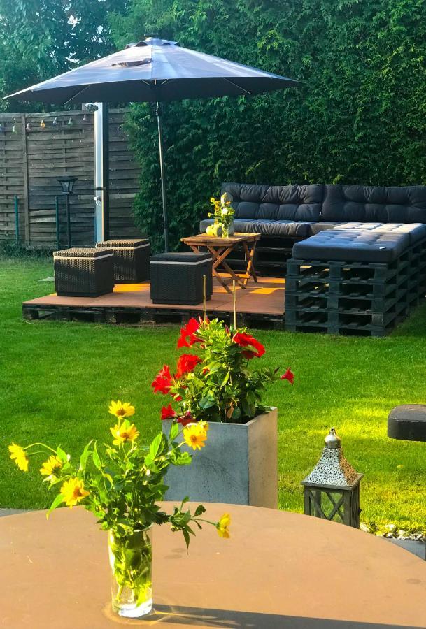 "Casa20200" 2 X Apartments Je 150Qm Fuer Business, Familien, Gruppen, Handwerker 15Min Von Berlin, Erdbeerhof, Outlet B5, 5Min Vom See Falkensee !! 2 Apartment Each 150Qm For Business , Families 15Min From Berlin!! ภายนอก รูปภาพ