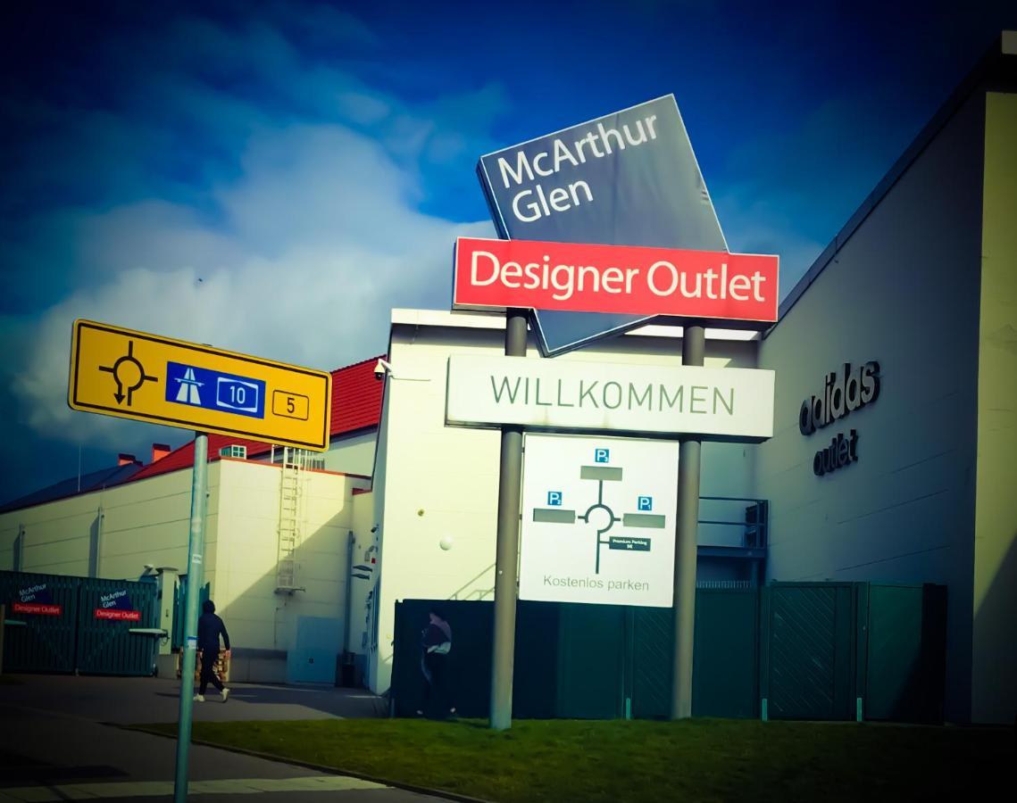 "Casa20200" 2 X Apartments Je 150Qm Fuer Business, Familien, Gruppen, Handwerker 15Min Von Berlin, Erdbeerhof, Outlet B5, 5Min Vom See Falkensee !! 2 Apartment Each 150Qm For Business , Families 15Min From Berlin!! ภายนอก รูปภาพ