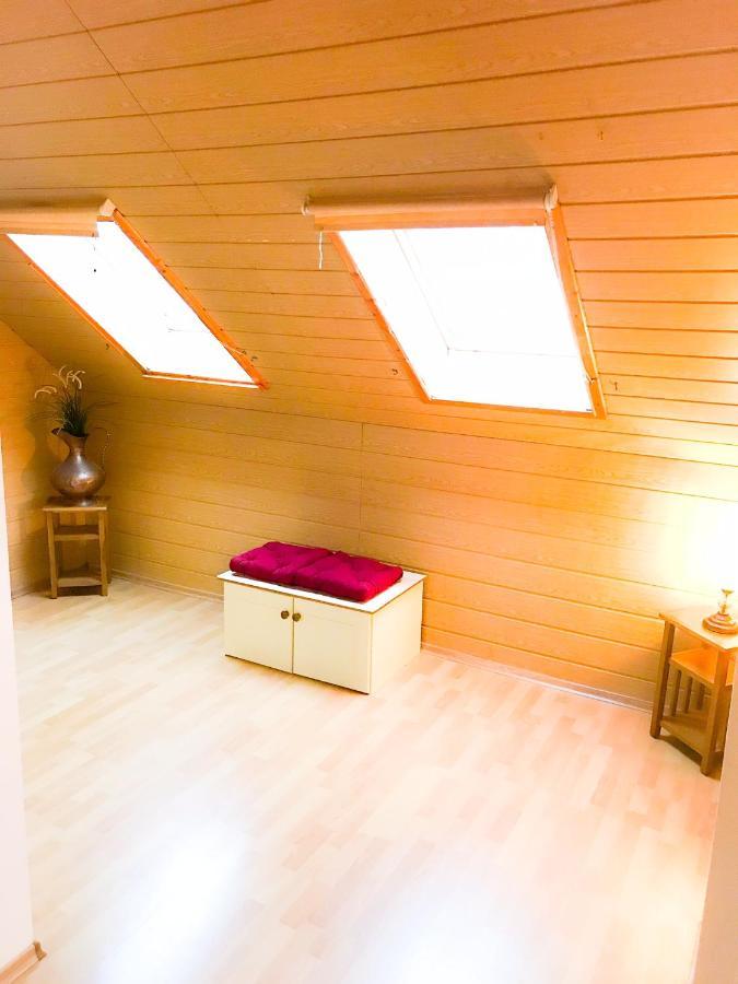 "Casa20200" 2 X Apartments Je 150Qm Fuer Business, Familien, Gruppen, Handwerker 15Min Von Berlin, Erdbeerhof, Outlet B5, 5Min Vom See Falkensee !! 2 Apartment Each 150Qm For Business , Families 15Min From Berlin!! ภายนอก รูปภาพ