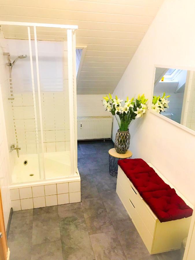 "Casa20200" 2 X Apartments Je 150Qm Fuer Business, Familien, Gruppen, Handwerker 15Min Von Berlin, Erdbeerhof, Outlet B5, 5Min Vom See Falkensee !! 2 Apartment Each 150Qm For Business , Families 15Min From Berlin!! ภายนอก รูปภาพ