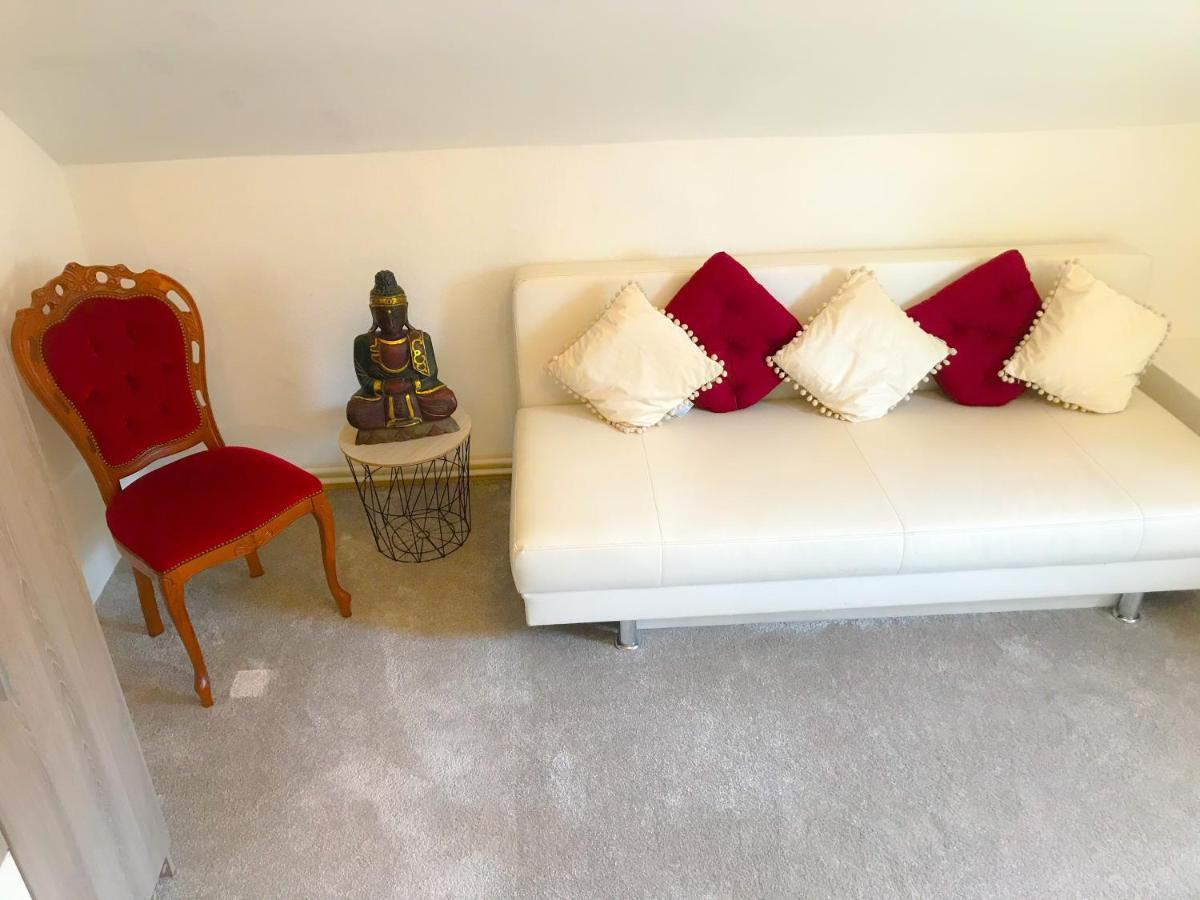 "Casa20200" 2 X Apartments Je 150Qm Fuer Business, Familien, Gruppen, Handwerker 15Min Von Berlin, Erdbeerhof, Outlet B5, 5Min Vom See Falkensee !! 2 Apartment Each 150Qm For Business , Families 15Min From Berlin!! ภายนอก รูปภาพ