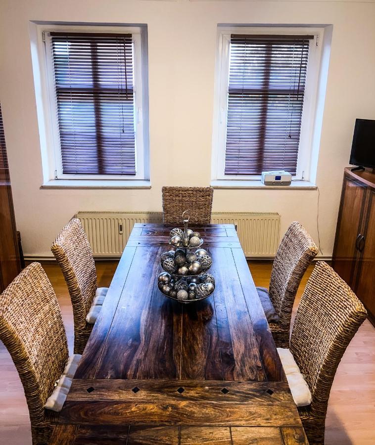 "Casa20200" 2 X Apartments Je 150Qm Fuer Business, Familien, Gruppen, Handwerker 15Min Von Berlin, Erdbeerhof, Outlet B5, 5Min Vom See Falkensee !! 2 Apartment Each 150Qm For Business , Families 15Min From Berlin!! ภายนอก รูปภาพ